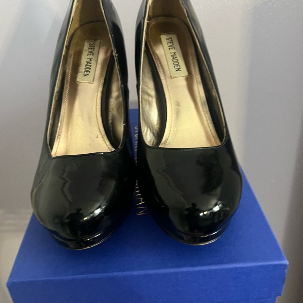 Steve Madden Glossy Black Heels